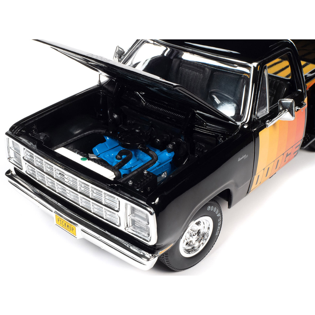 1980-dodge-d150-pick-m-up-utiline-pickup-truck-1-18-diecast-model-car-by-auto-world