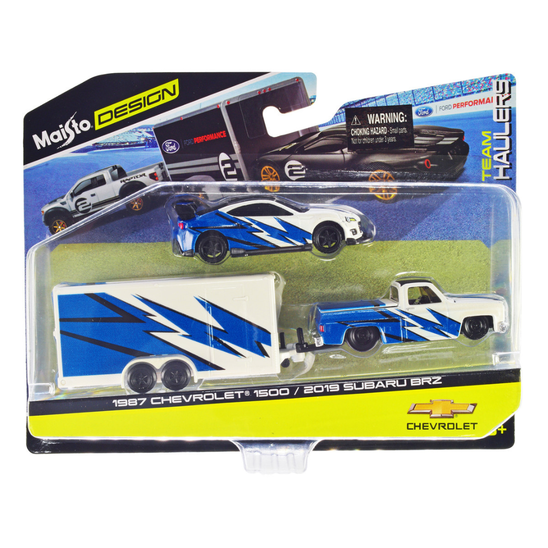 1979-chevrolet-k5-blazer-and-1968-chevrolet-camaro-z-28-with-car-trailer-1-64-diecast