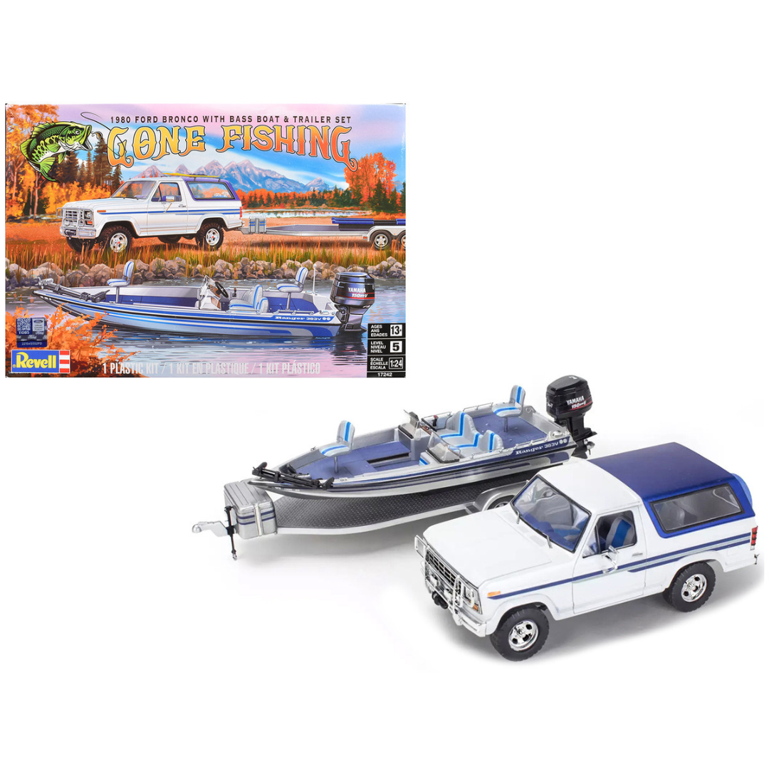 Level 5 Model Kit 1980 Ford Bronco with Bass Boat and Flatbed Trailer Set 1/24 Scale Model